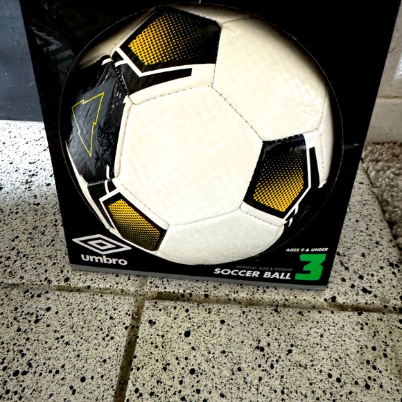 New soccer Ball size 3 - Picture 1 of 3